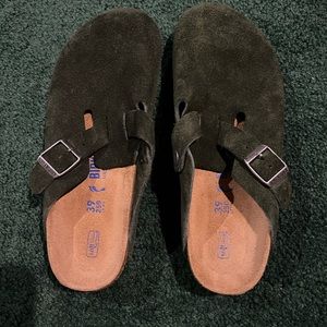 Birkenstock Boston suede leather Mountain View green clogs